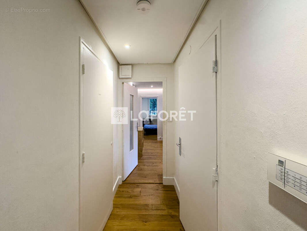 Appartement à SAINT-MARTIN-D'HERES