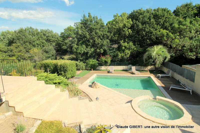 Maison à VAILHAUQUES