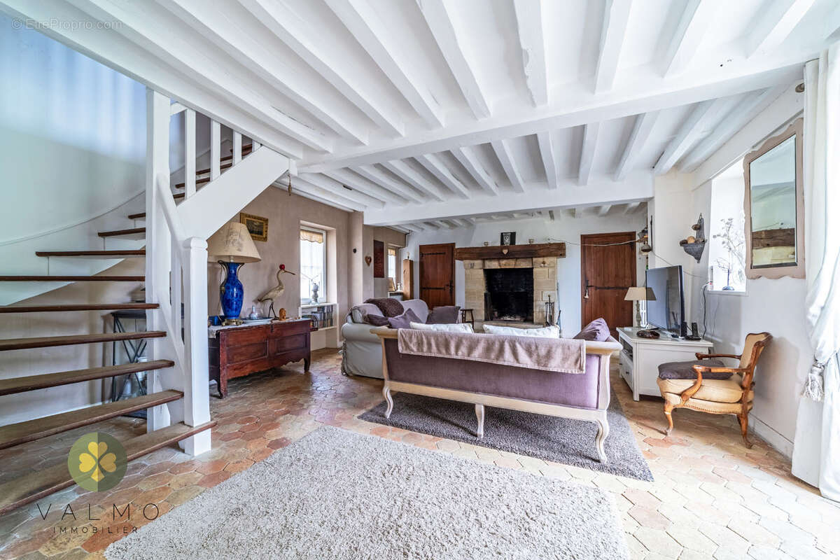 Maison à BAZAINVILLE