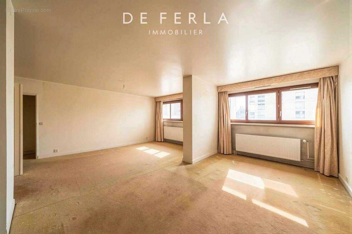 Appartement à PARIS-15E