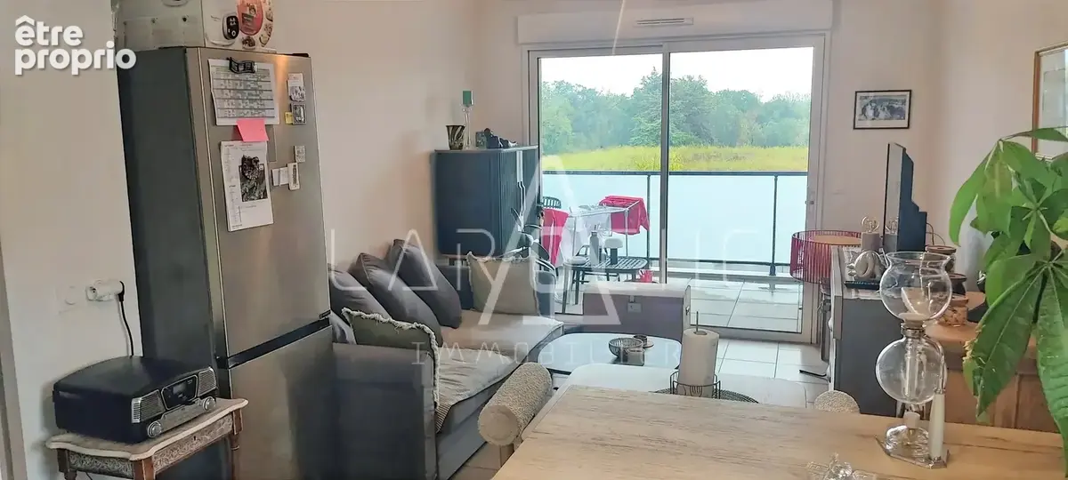 Appartement T2 - Terrasse - Parkings - photo 3