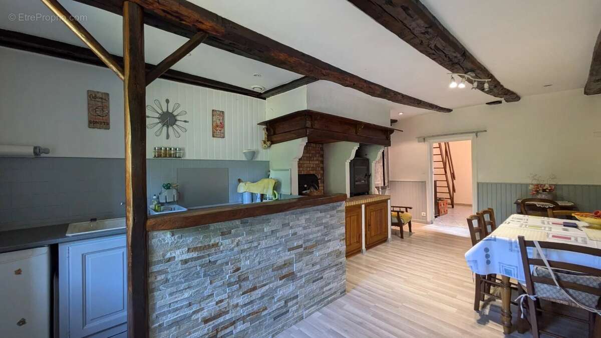Maison 82 m² à Cussac  - photo 9