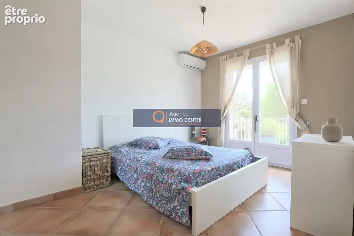 Cuers   propriété familiale avec piscine, garage et dépendance - photo 14