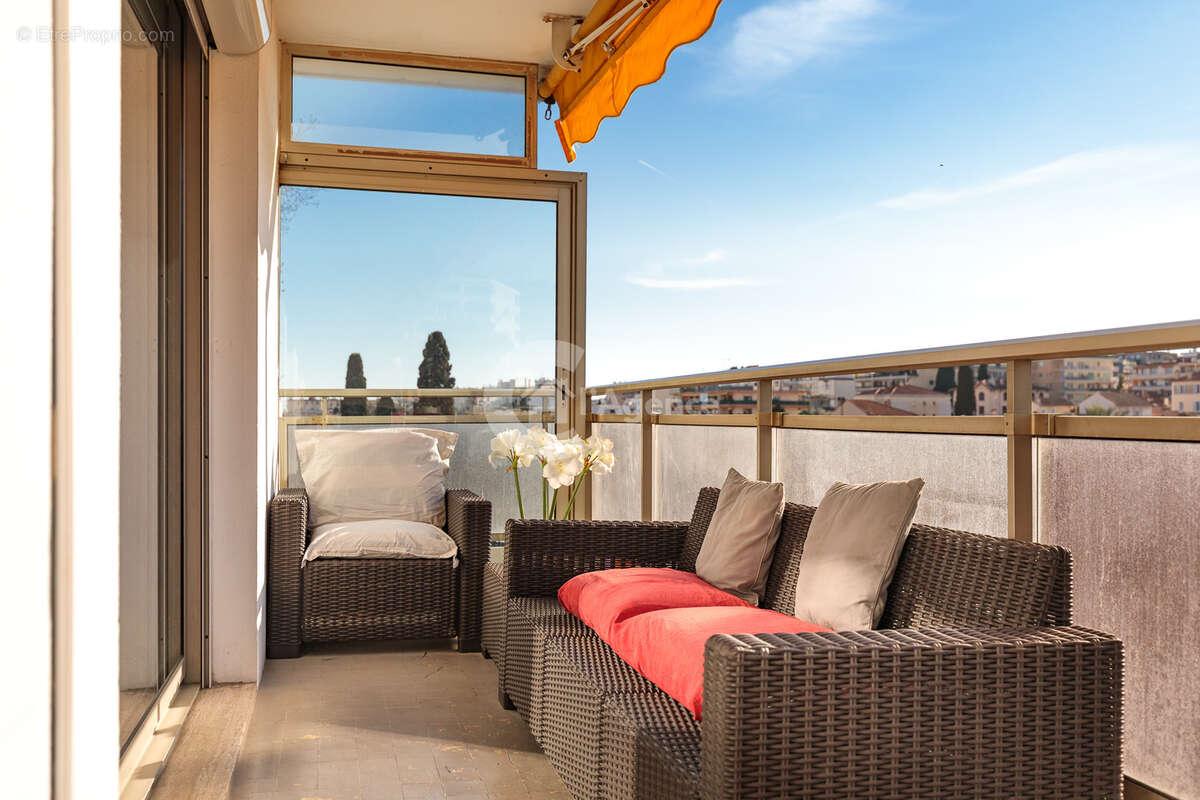 Appartement à LE CANNET