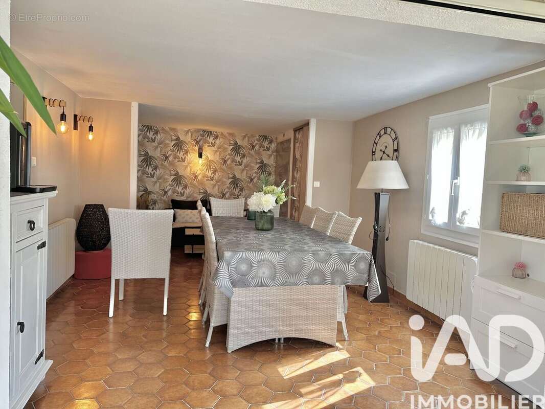 Maison 140 m² à Grillon  - photo 9