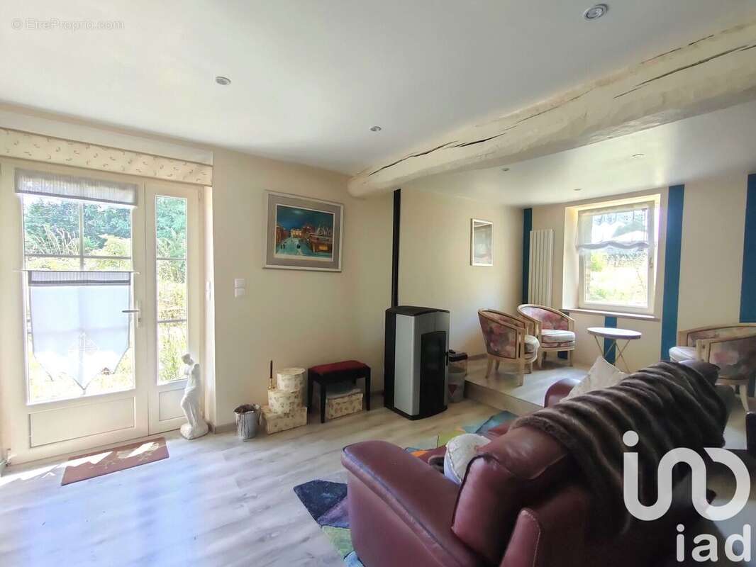 Photo 2 - Maison à LAILLY