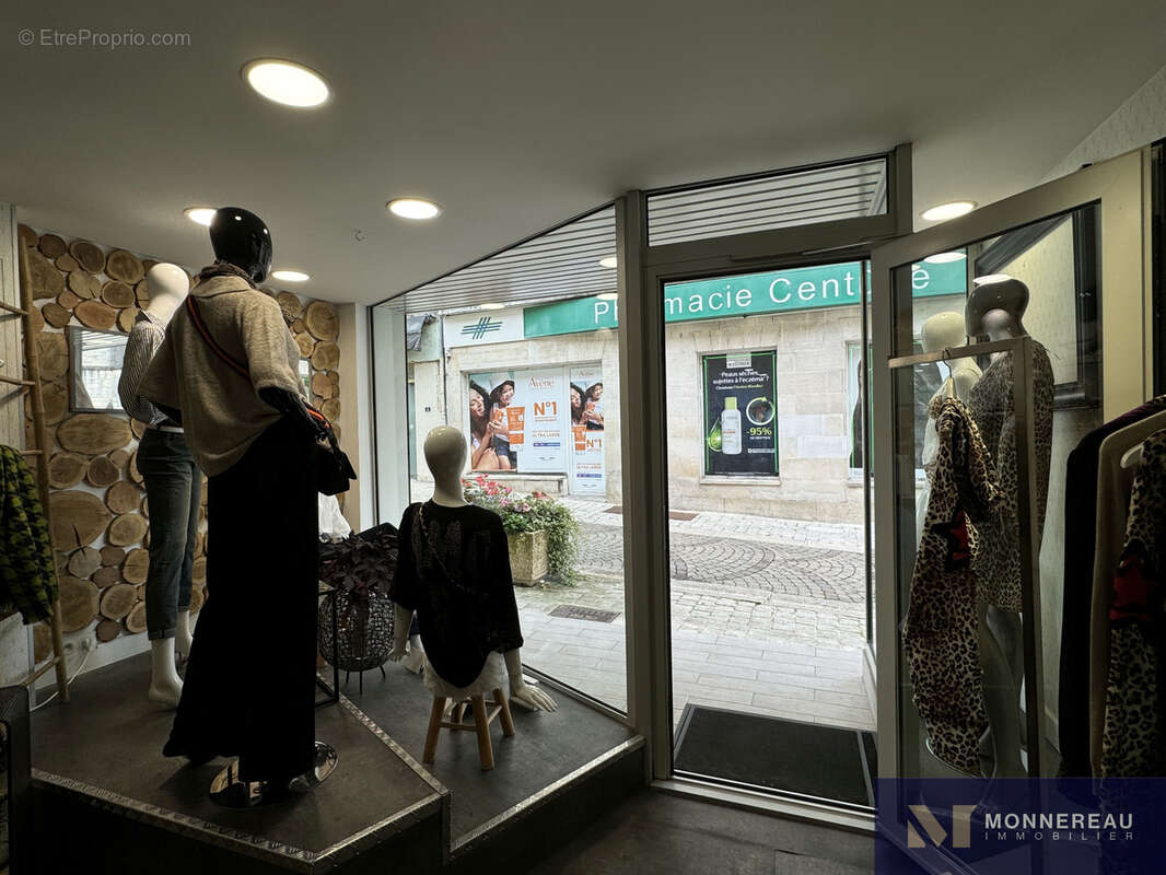 Immeuble commercial - photo 15