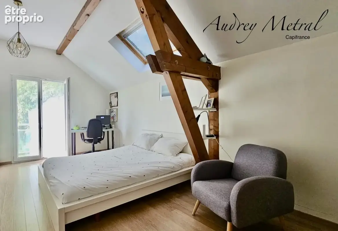 Villa à vendre à Serrières-en-Chautagne avec piscine, à 50 min de Genève et d'Annecy, 35 min d'Aix-Les-Bains et 15 min du Lac du - photo 15