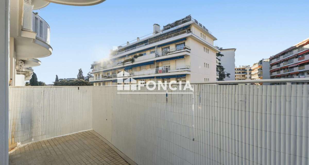 Appartement à LE CANNET
