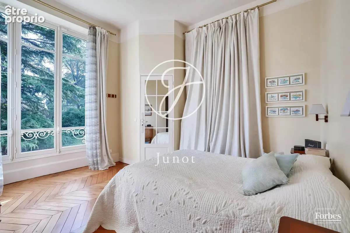 Le Vésinet - LAC INFERIEUR - Appartement - 228.95m² - 4 chambres - Terrain de 1500m². - photo 10