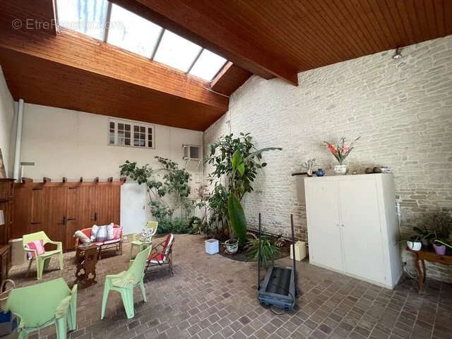 Maison à FRONTENAY-ROHAN-ROHAN