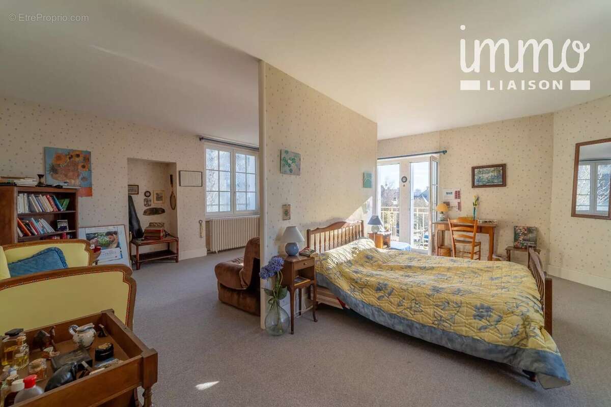 Maison à CHATEAU-CHINON(VILLE)