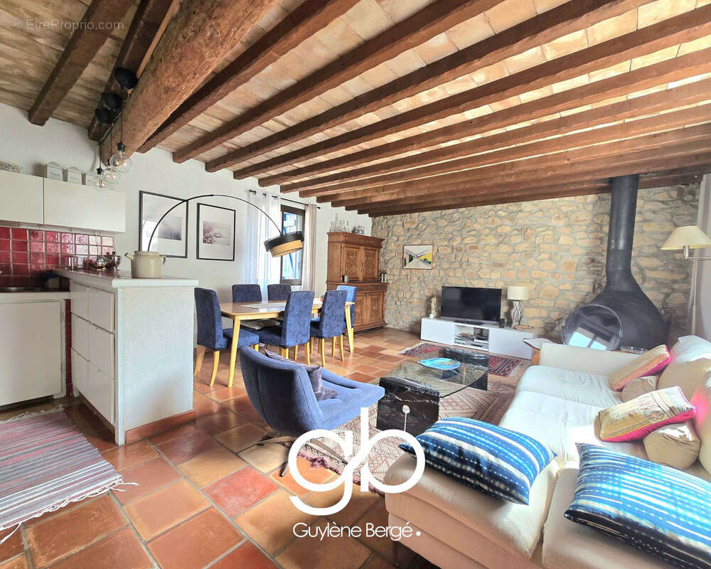 Maison à SAINT-SERIES