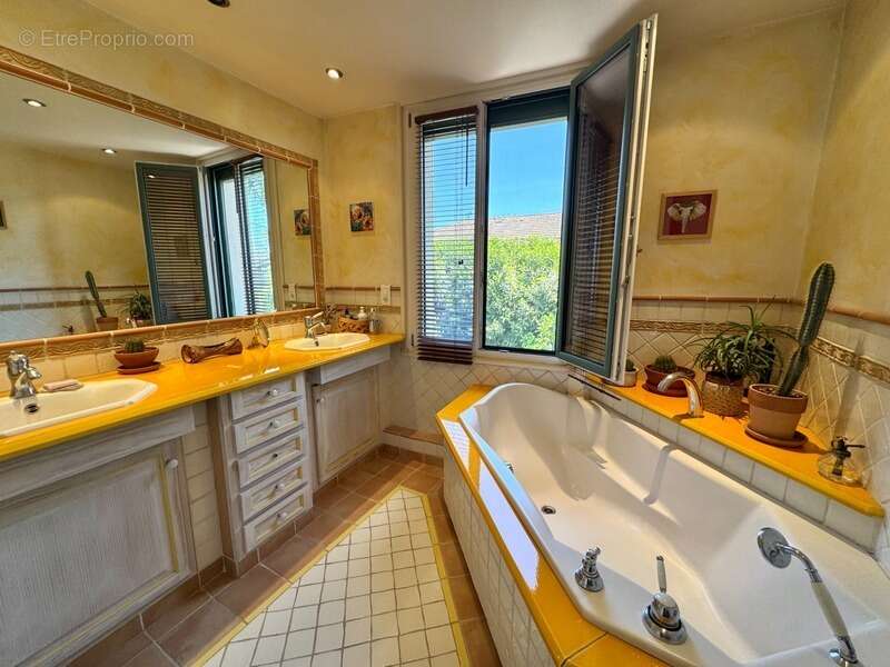 Maison à JONAGE