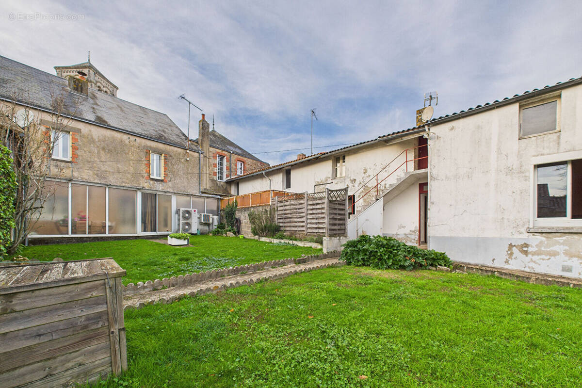 Maison à DOMPIERRE-SUR-YON