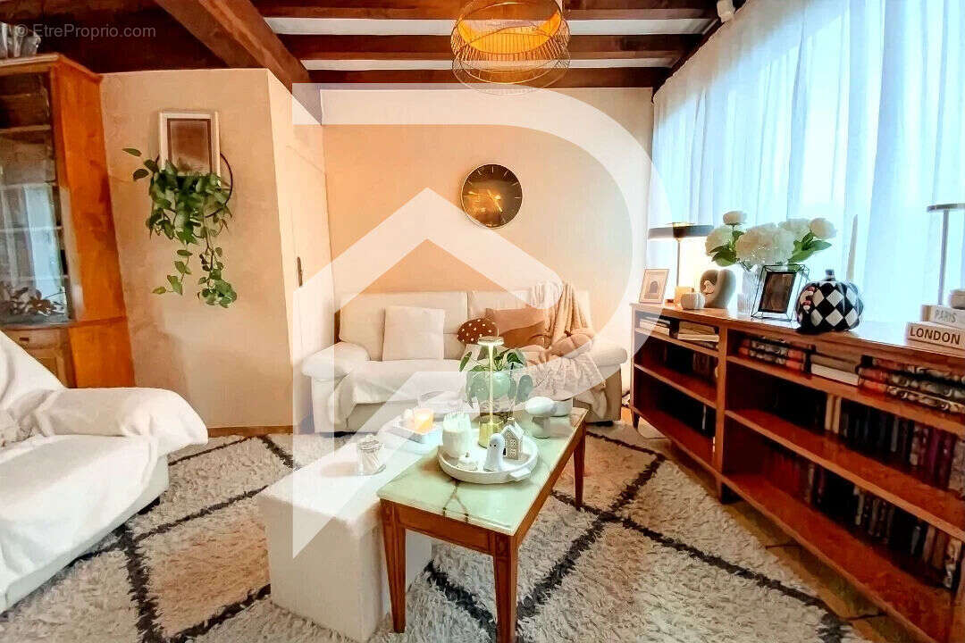 Maison à OZOIR-LA-FERRIERE