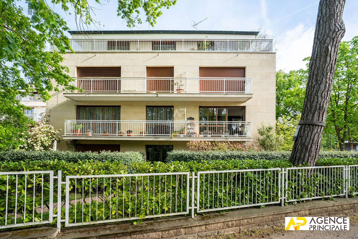 Appartement à MAISONS-LAFFITTE