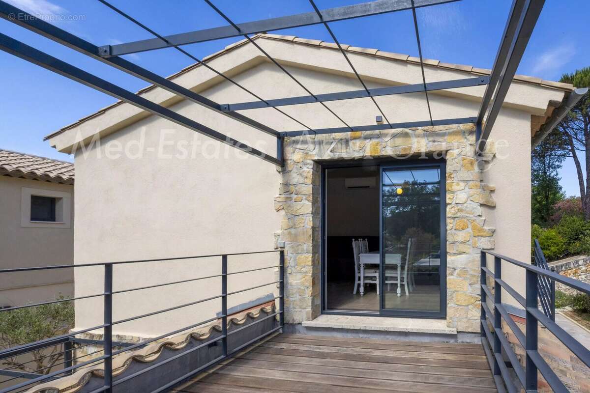 Appartement à GRIMAUD