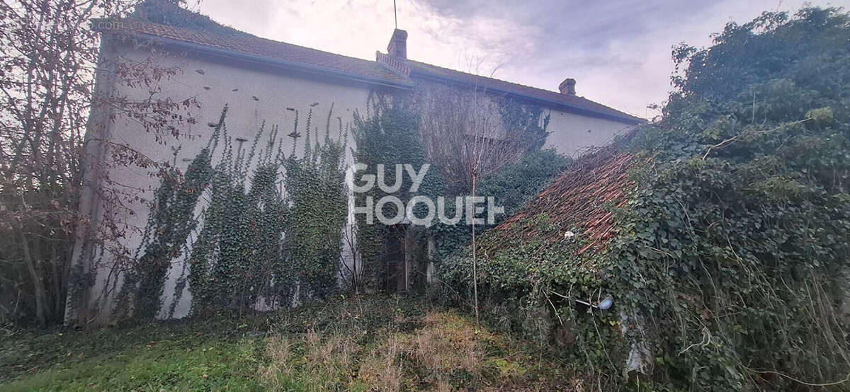 Maison à MEZIERES-SUR-SEINE