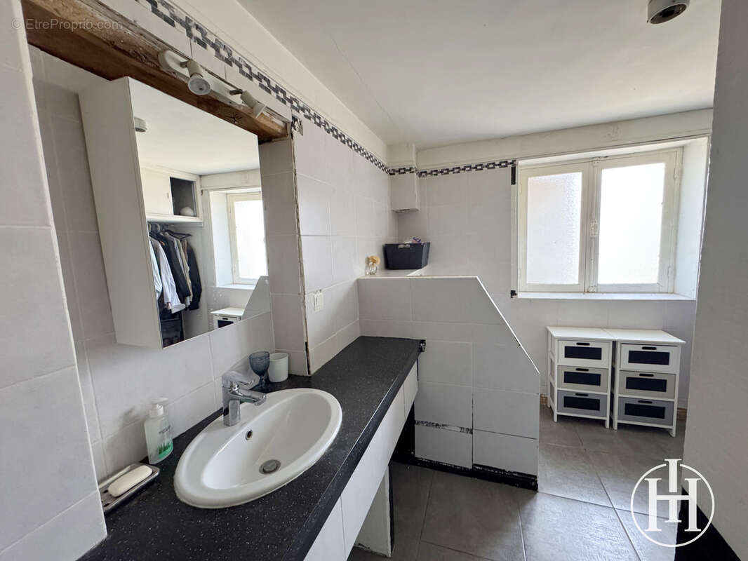 Maison à BRUERE-ALLICHAMPS