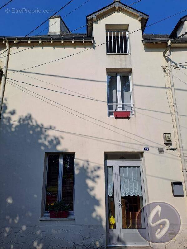 Maison à MALESTROIT