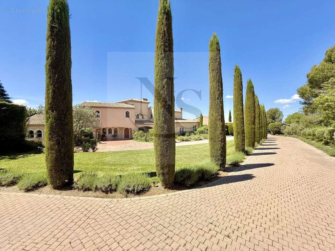 Aix-en-provence / secteur country club - photo 12