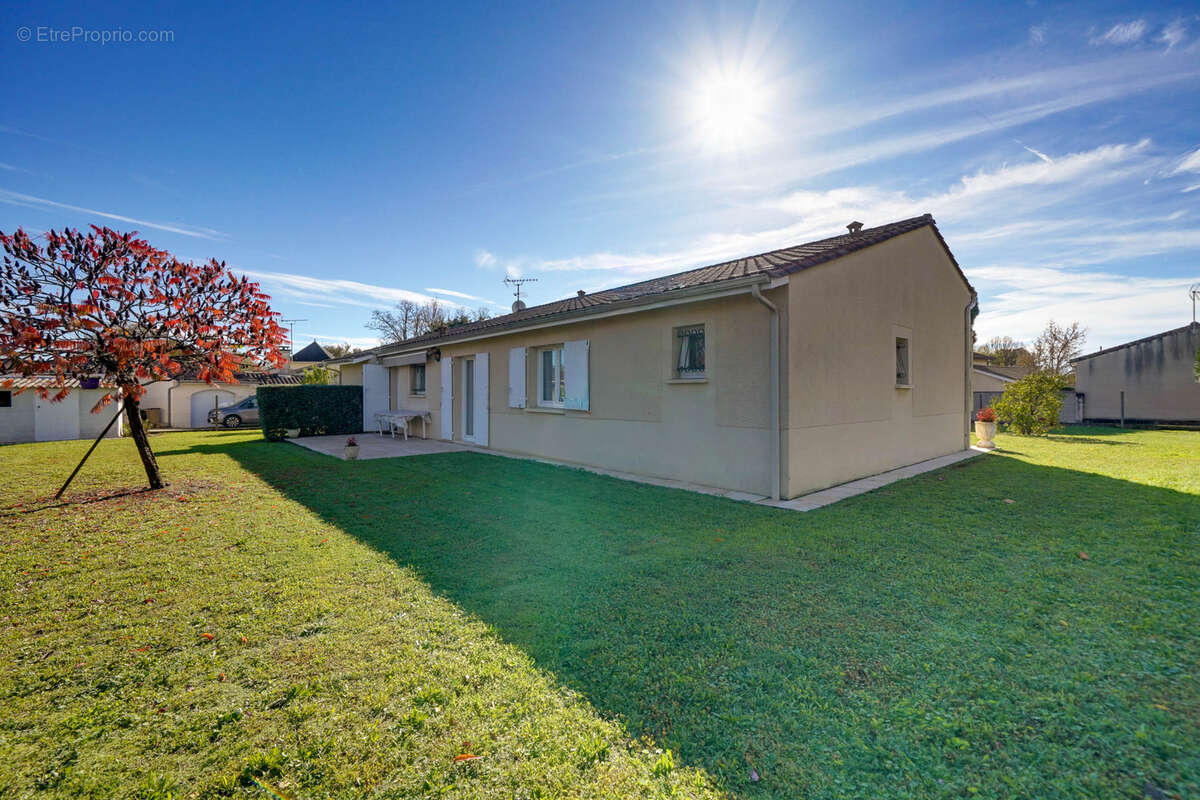 Maison 4 pièces de 102m2 habitables avec garage attenant sur parcelle de 1103m2 - photo 9