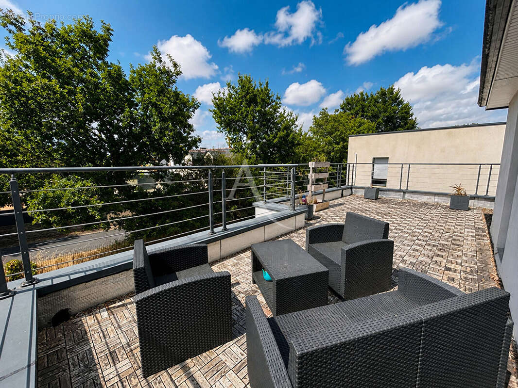 Maison Coueron, 2015, garage, entièrement clos - photo 10