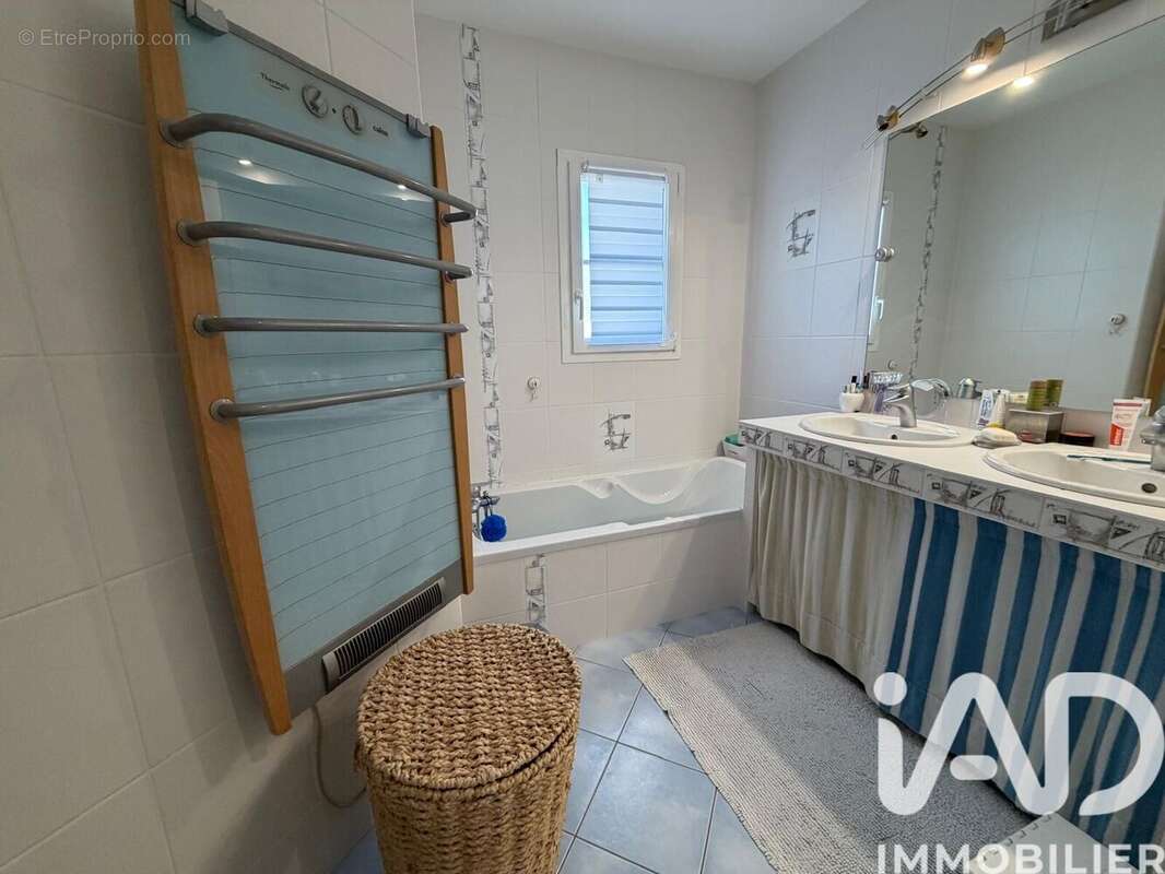 Maison 126 m² à Dompierre-Sur-Mer  - photo 8