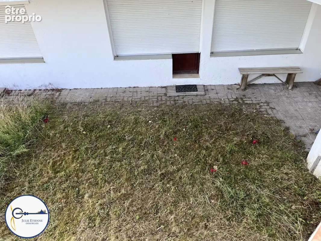 Appartement - 32,74 m2 - F2 - photo 3