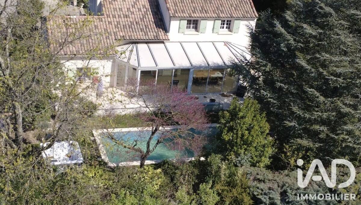 Photo 1 - Maison à CHATEAUNEUF-DU-RHONE