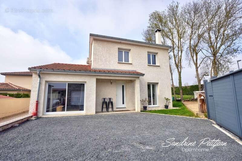 Maison à VILLARS-LES-DOMBES