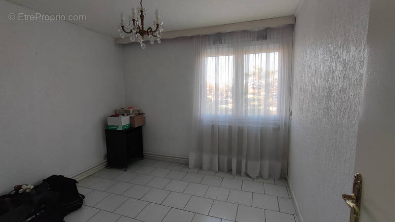 Appartement à vendre 3 pièces MEYZIEU (69) - photo 5