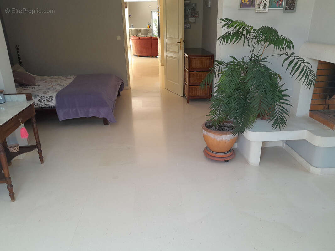 Villa t6 avec piscine et jardin - photo 22