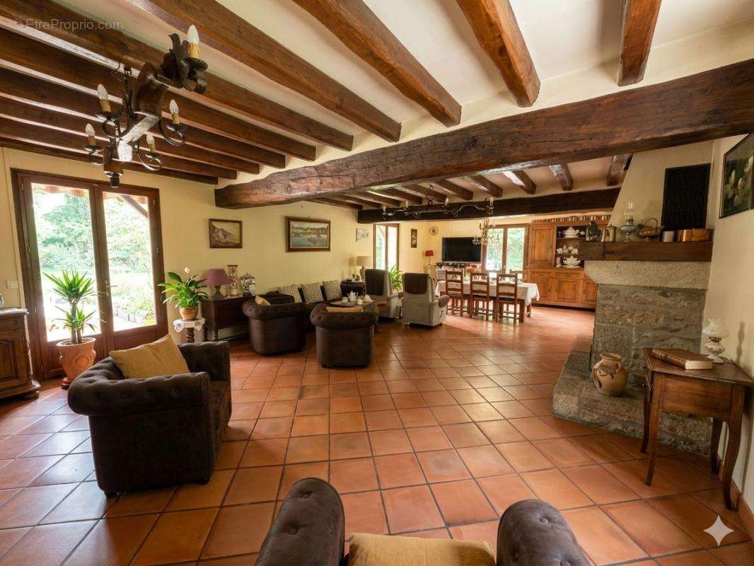 Maison à NOISY-SUR-ECOLE