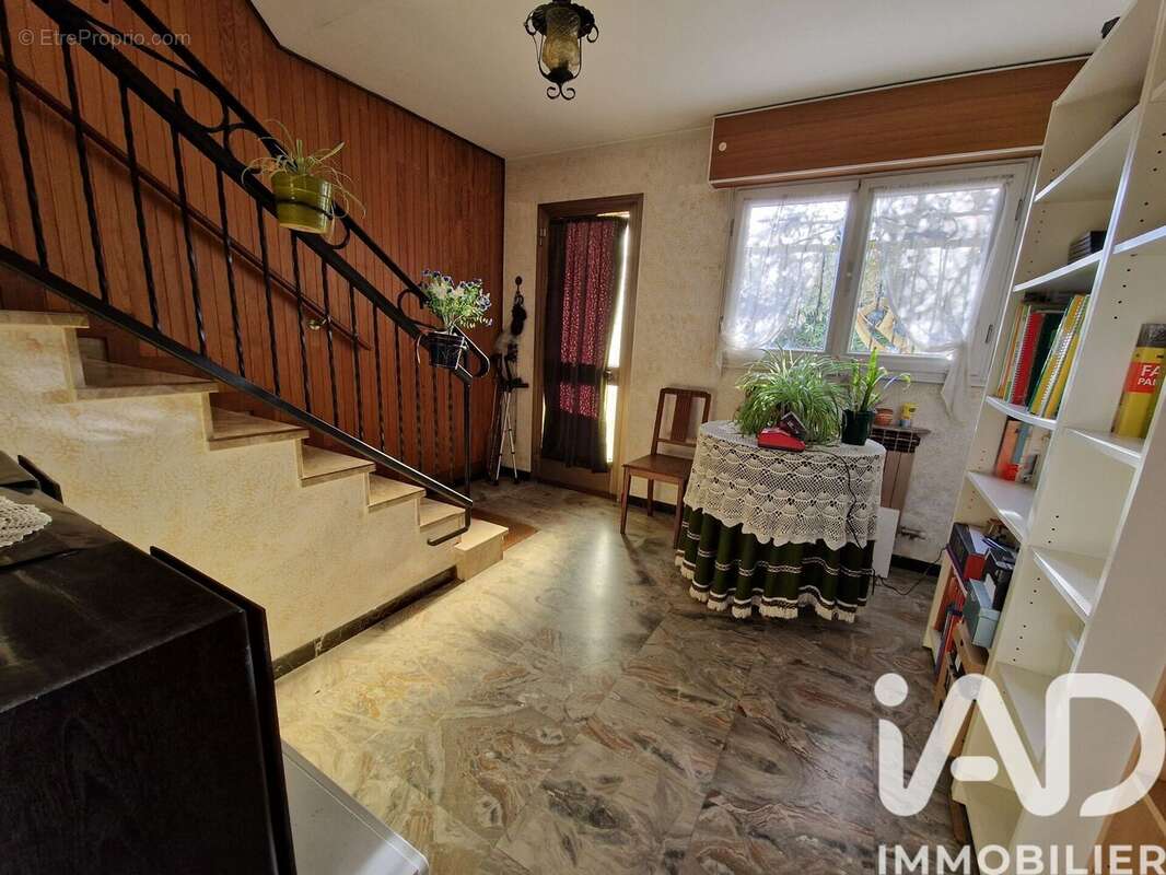 Photo 2 - Maison à GAGNY