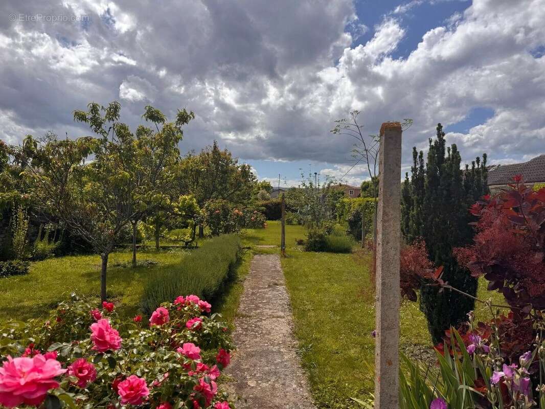 Vente Maison Le breuil-sur-couze(63340) 265 000ï¿œ - photo 2