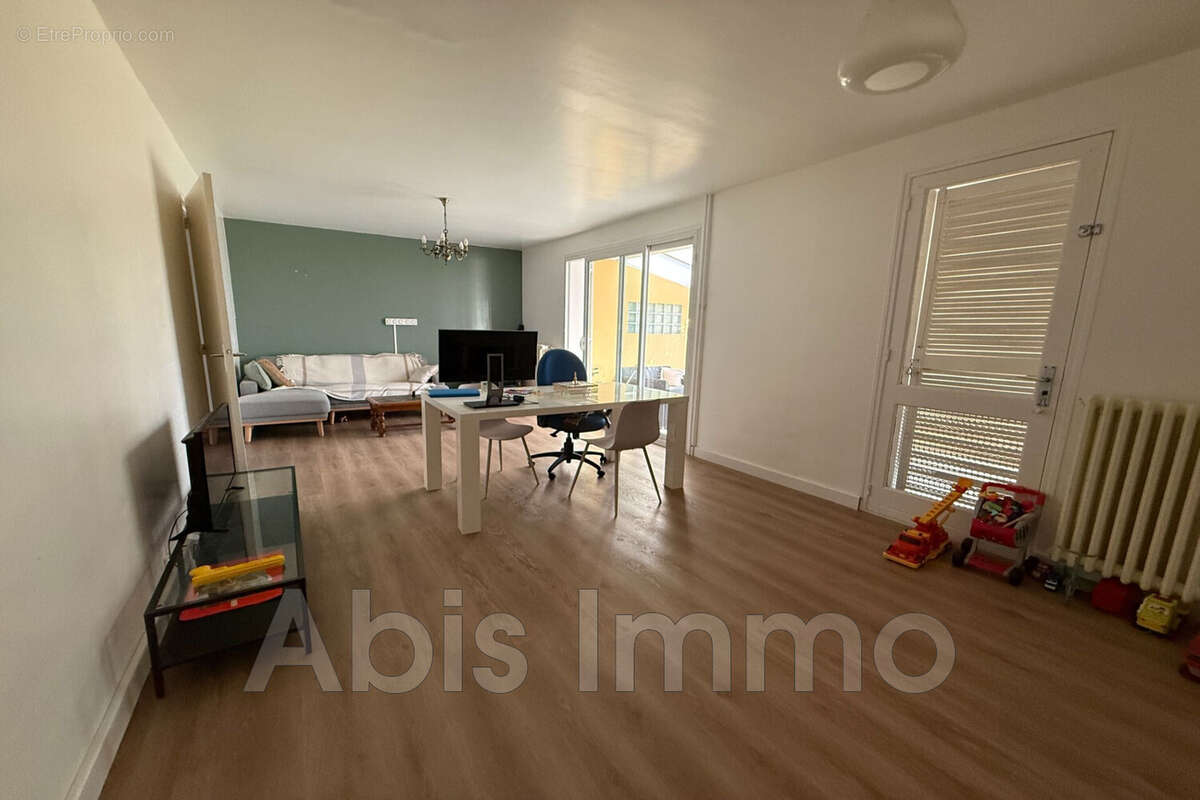 Maison à MAINVILLIERS