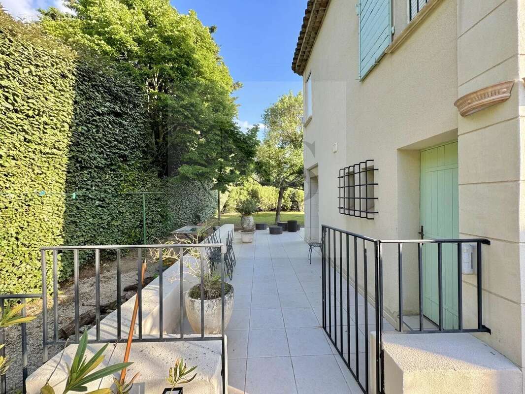 Maison à LE THOLONET