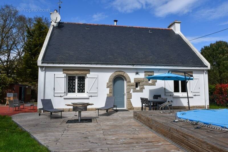 Maison à LAUZACH