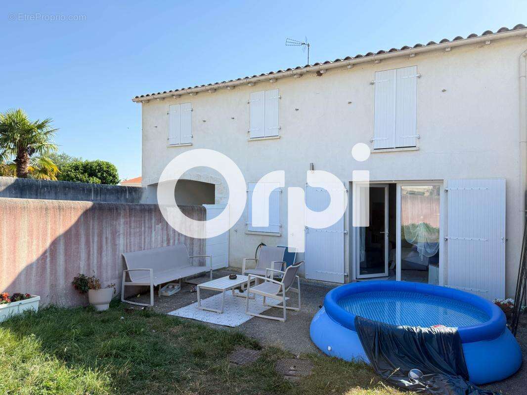 Maison à BUSSAC-SUR-CHARENTE