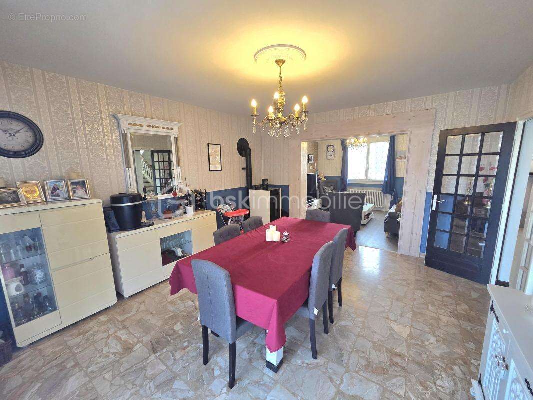 Maison à FEURS