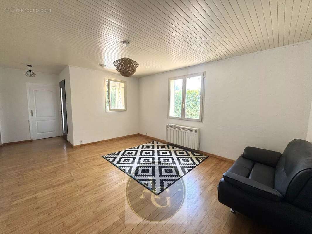 Maison T4 avec piscine et dépendance à Villeneuve la comptal - photo 5