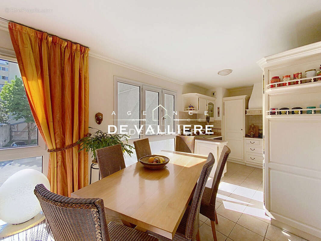 Appartement à PUTEAUX