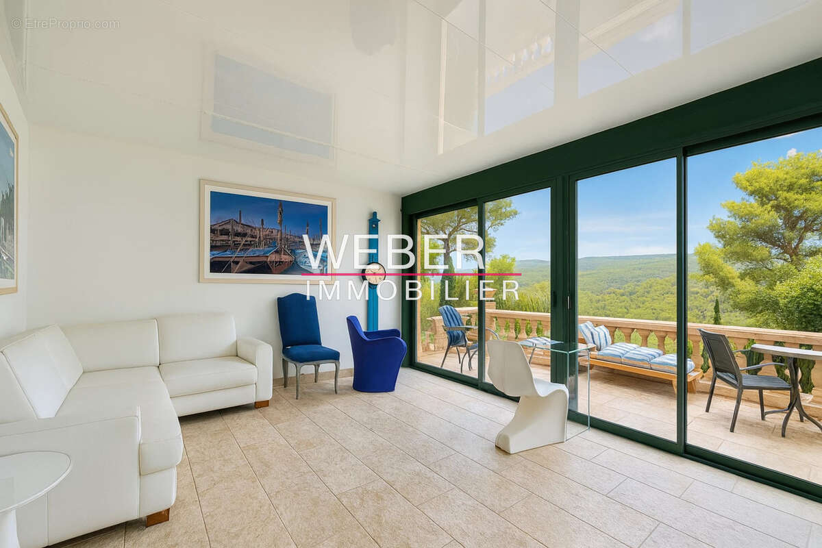Maison à LE CASTELLET