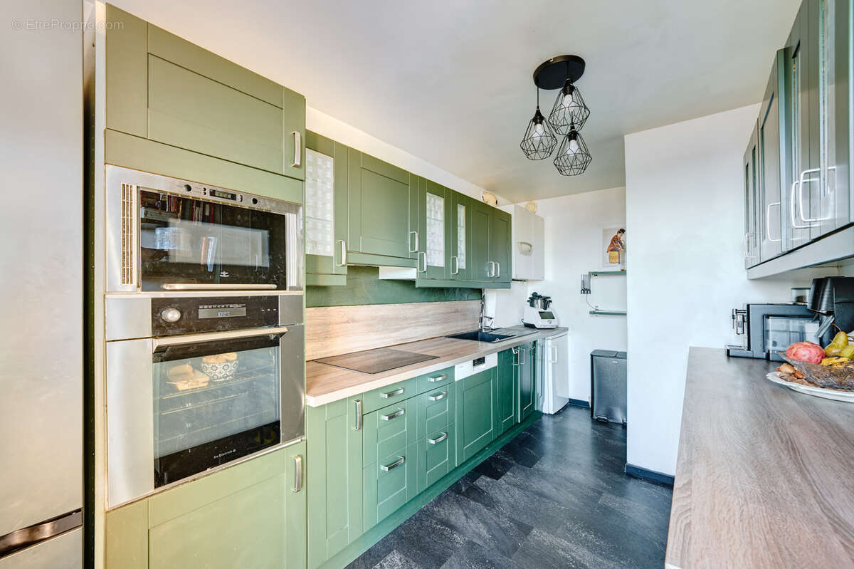 Appartement à LE PLESSIS-ROBINSON