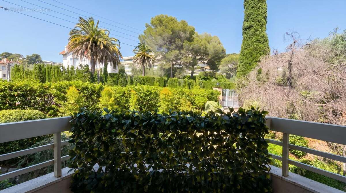 Appartement à LE CANNET