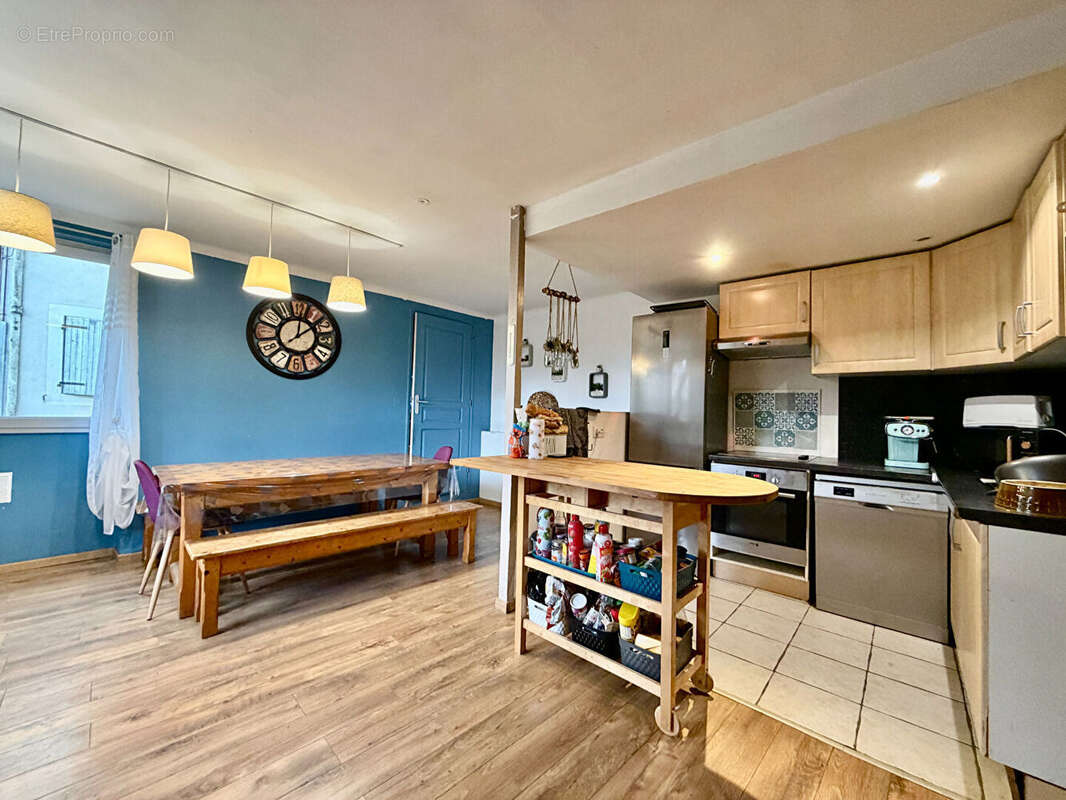 Maison à SAINT-GENIES-DE-COMOLAS