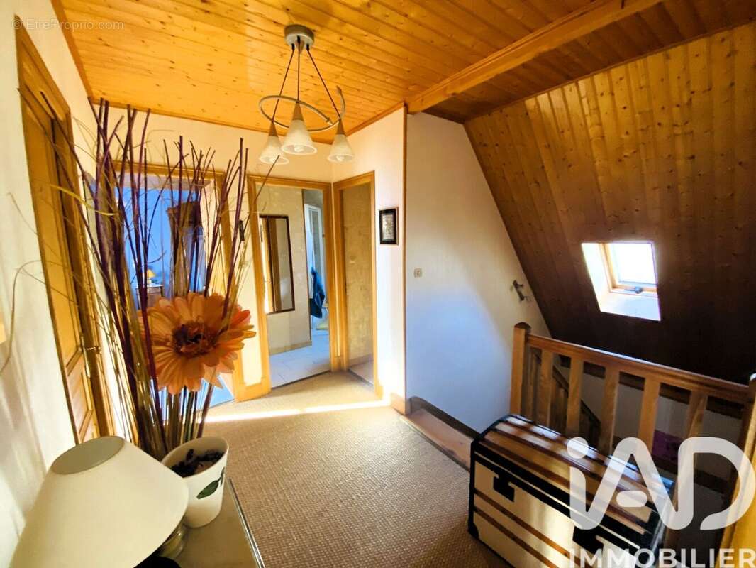 Maison 146 m² à Castelfranc  - photo 8