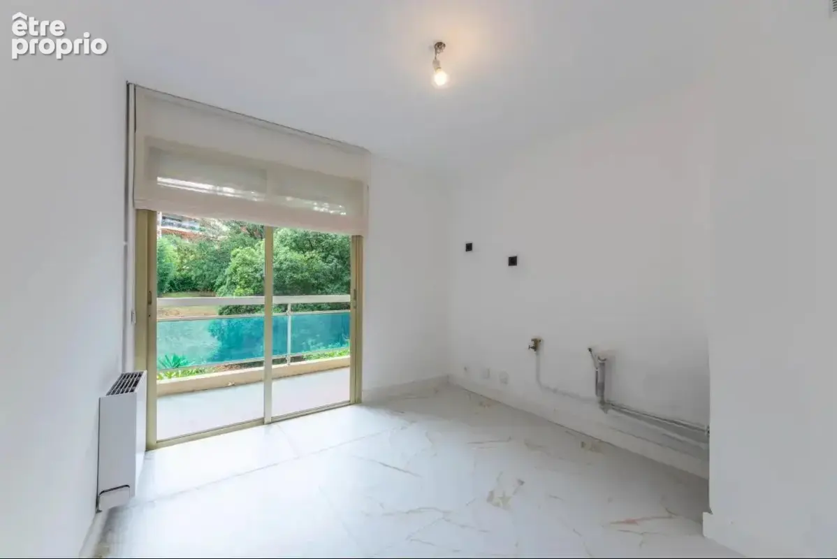 NICE CIMIEZ - Superbe 4 pièces traversant avec terrasse, garage et cave - photo 9